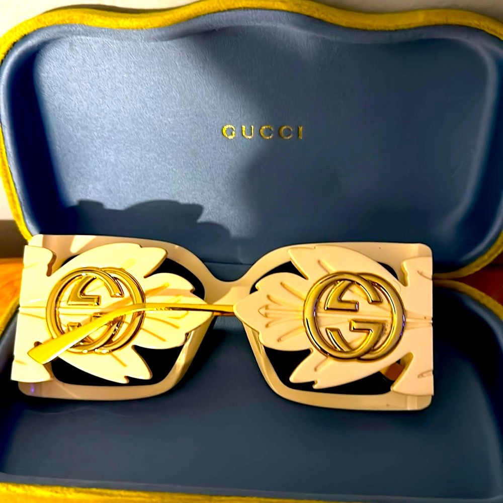 Gucci Dramatically Squared Sunglasses With Inlaid… - image 3